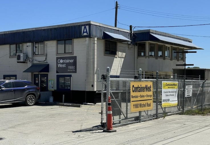 Storage Units at StorePlex Storage - Langley - Langley, BC